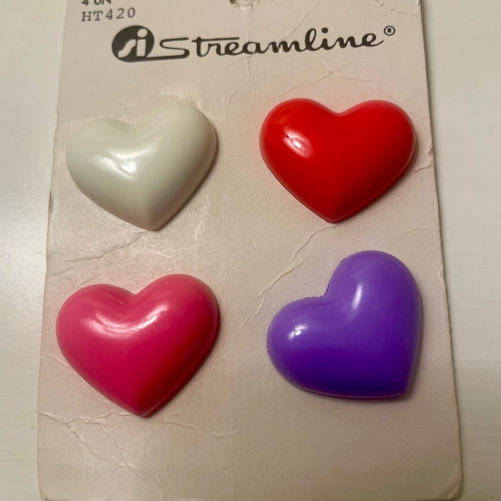 Streamline Heart Shaped Buttons Set of 4 1960’s New in Card